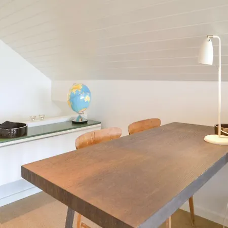 Ferienhaus Two-bedroom Holiday In V